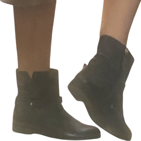 Franco Sarto dark navy blue leather booties. Sz 37.5 - Picture 2 of 16